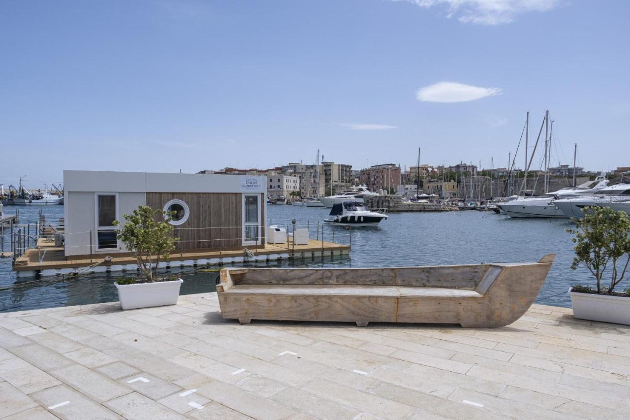 Houseboat Floatart Experience Bisceglie Hotel Exterior foto